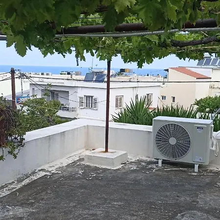Casa vacanze Stone House Into Amazing Garden La Canea
